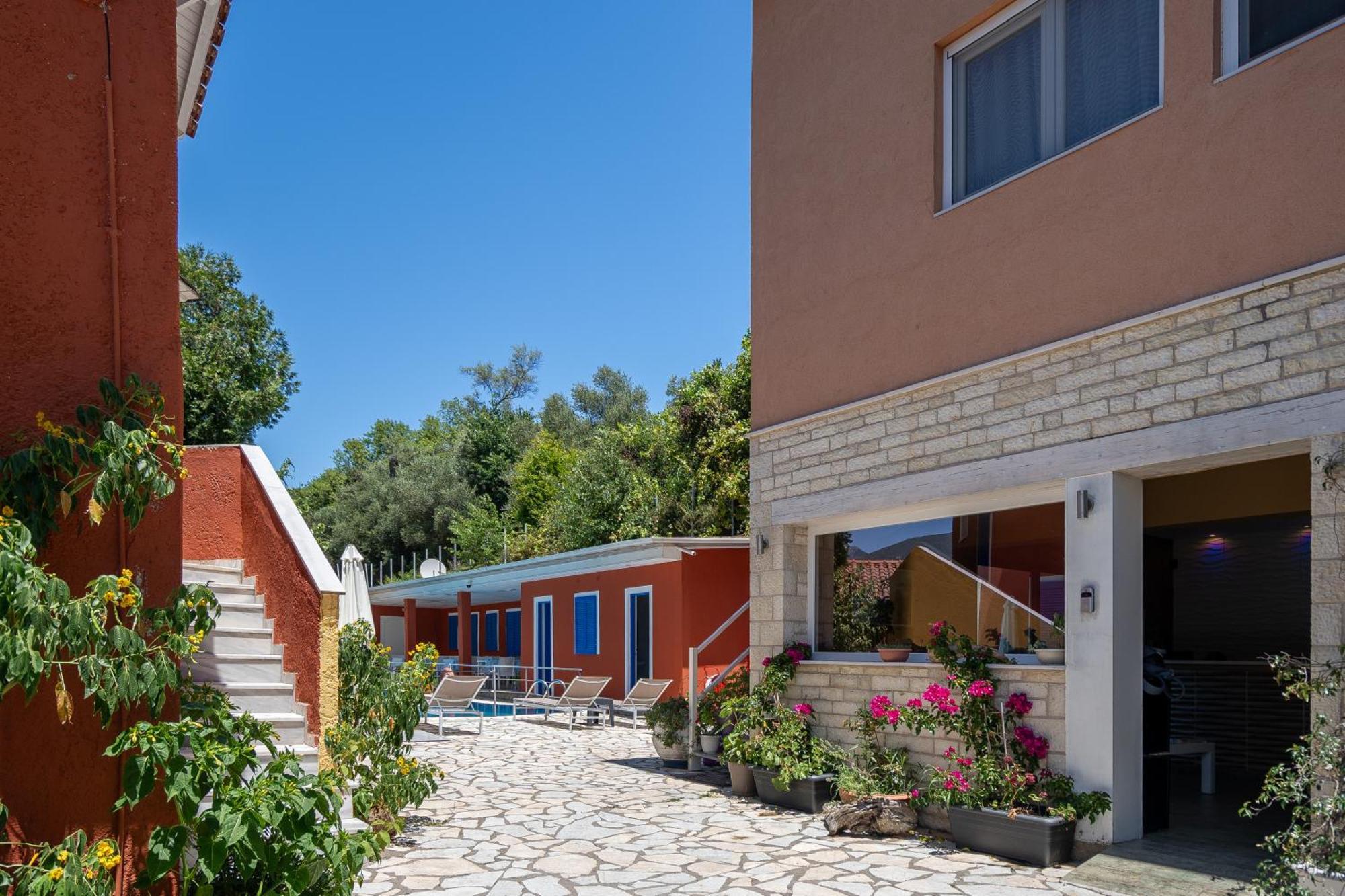 Yénion Vliho Bay Boutique Hotel מראה חיצוני תמונה
